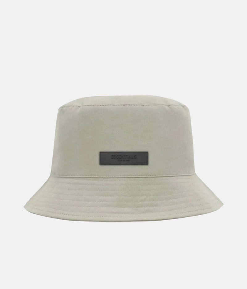 ESSENTIALS BUCKET HAT